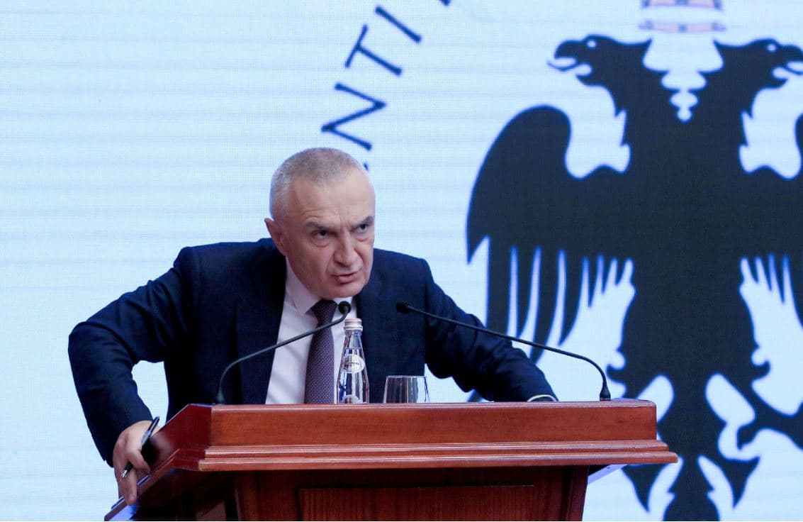      Meta në konferencë të jashtëzakonshme: Ftoj policinë dhe funksionarët e drejtësisë të më ndjekin!