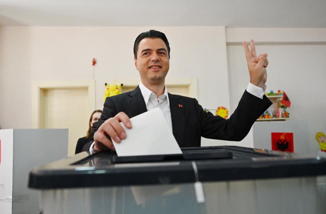  Voton kryedemokrati Basha: Sot është dita e Shqipërisë dhe demokracisë