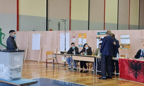Drejt kutive të votimit edhe shqiptarët e Kosovës me nënshtetësi shqiptare