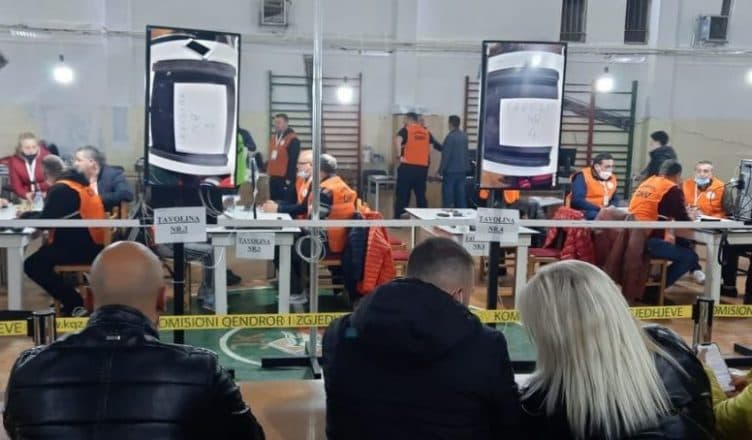 PS i rrëmben LSI-së mandatin e vetëm në Durrës (VIDEO)