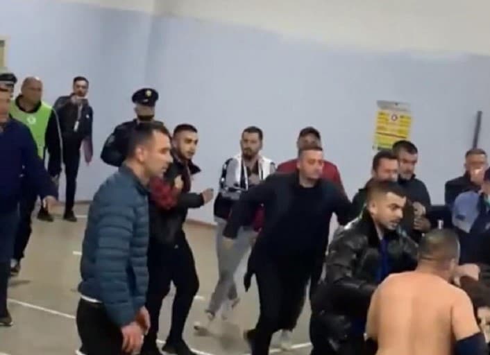 Sherri te shkolla “1 Maji”/ Procedohen penalisht tre vëzhguesit e zgjedhjeve