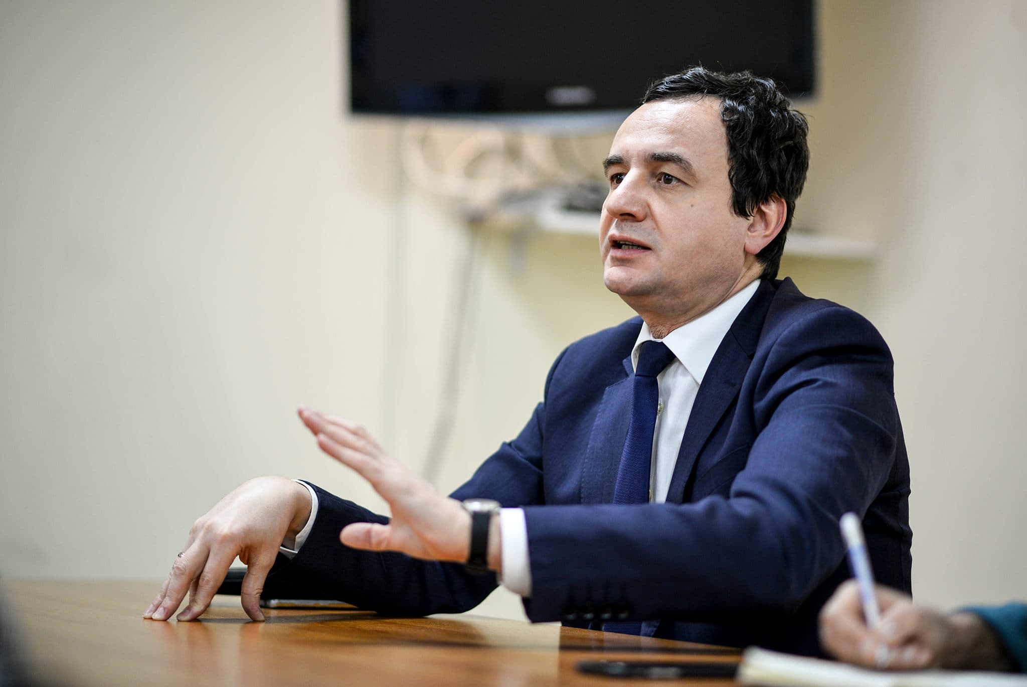 Kryeministri i Kosovës nis takimet në Bruksel