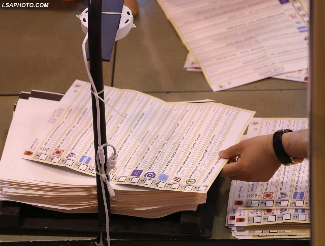 “Tetë mandate” të humbura nga mbi 83 mijë vota të pavlefshme në zgjedhjet e së dielës 
