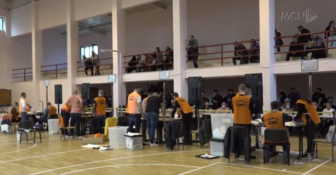 Zgjedhjet “harrojnë” pandeminë (VIDEO)