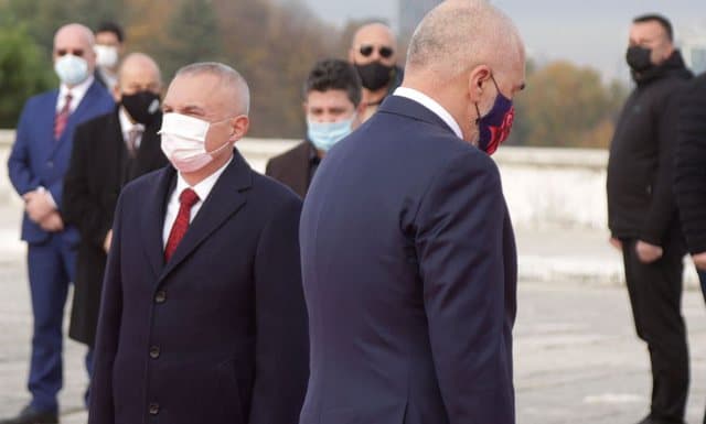 Nisma për shkarkimin e Presidentit/ Meta: Asgjë nuk ka përfunduar! Mos u merrni me “shashka”