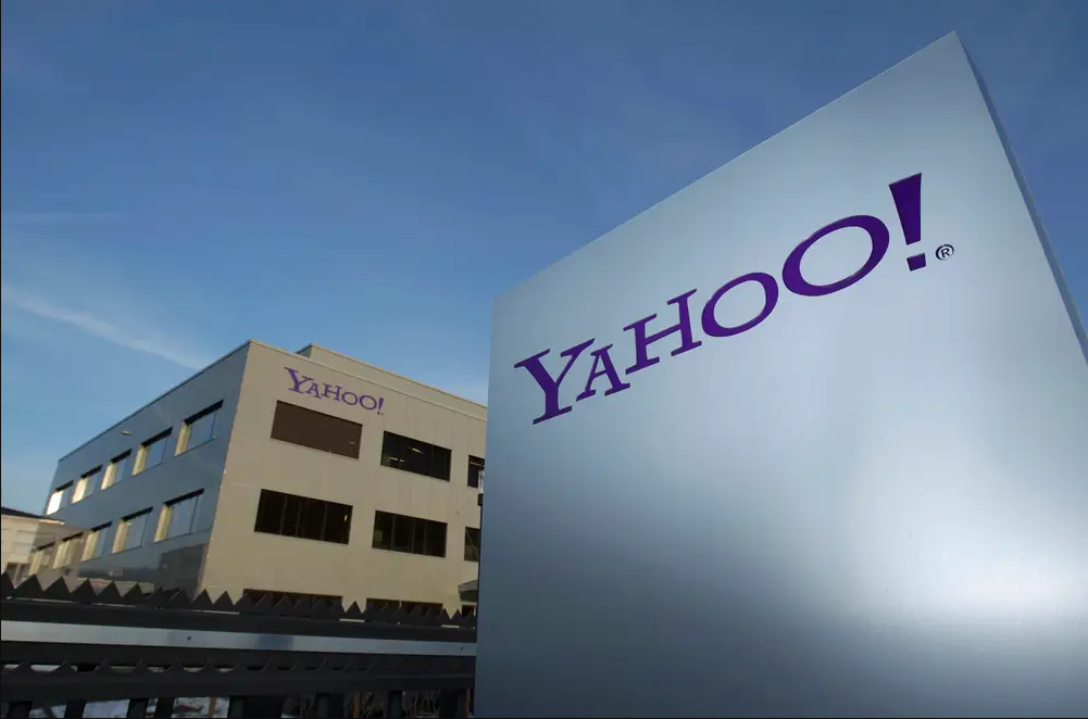 Yahoo shitet për 5 miliardë dollarë! Kush e merr drejtimin?