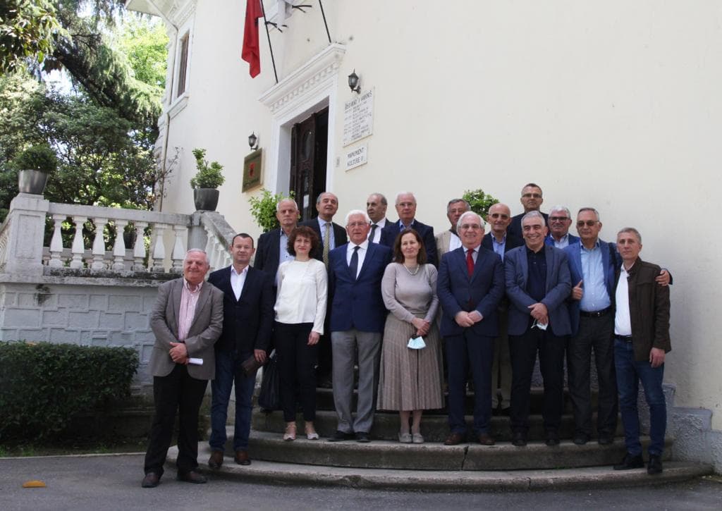 Akademia e Shkencave nis punën për hartimin dhe botimin e “Historisë së shqiptarëve”