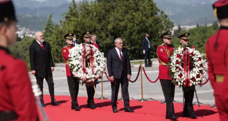 5 Maj, Ruçi përkujton Dëshmorët: Përulem me respekt