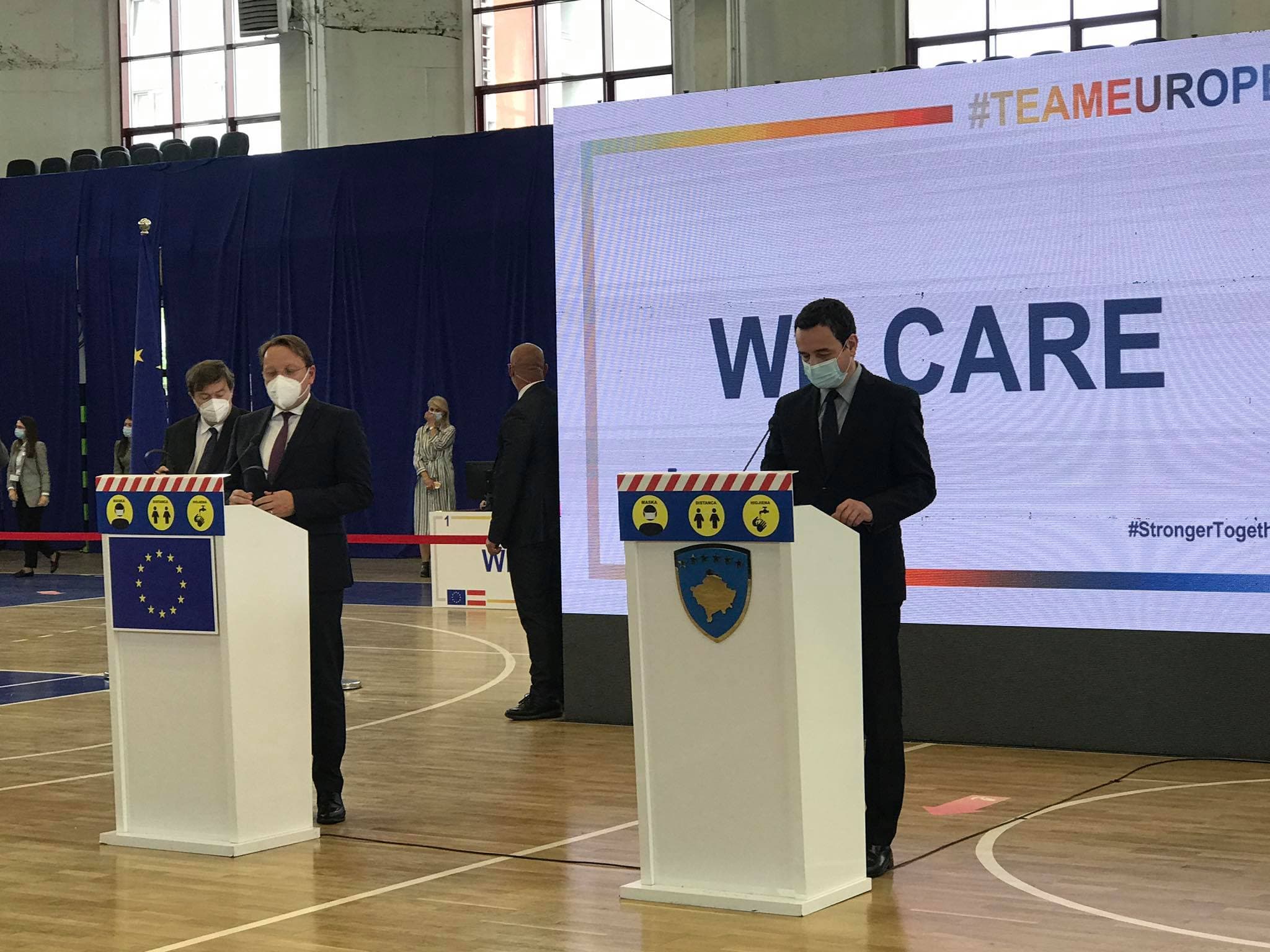    Varhelyi: Kosova do t’i marrë 100 mijë vaksina, kontingjenti tjetër vjen në qershor