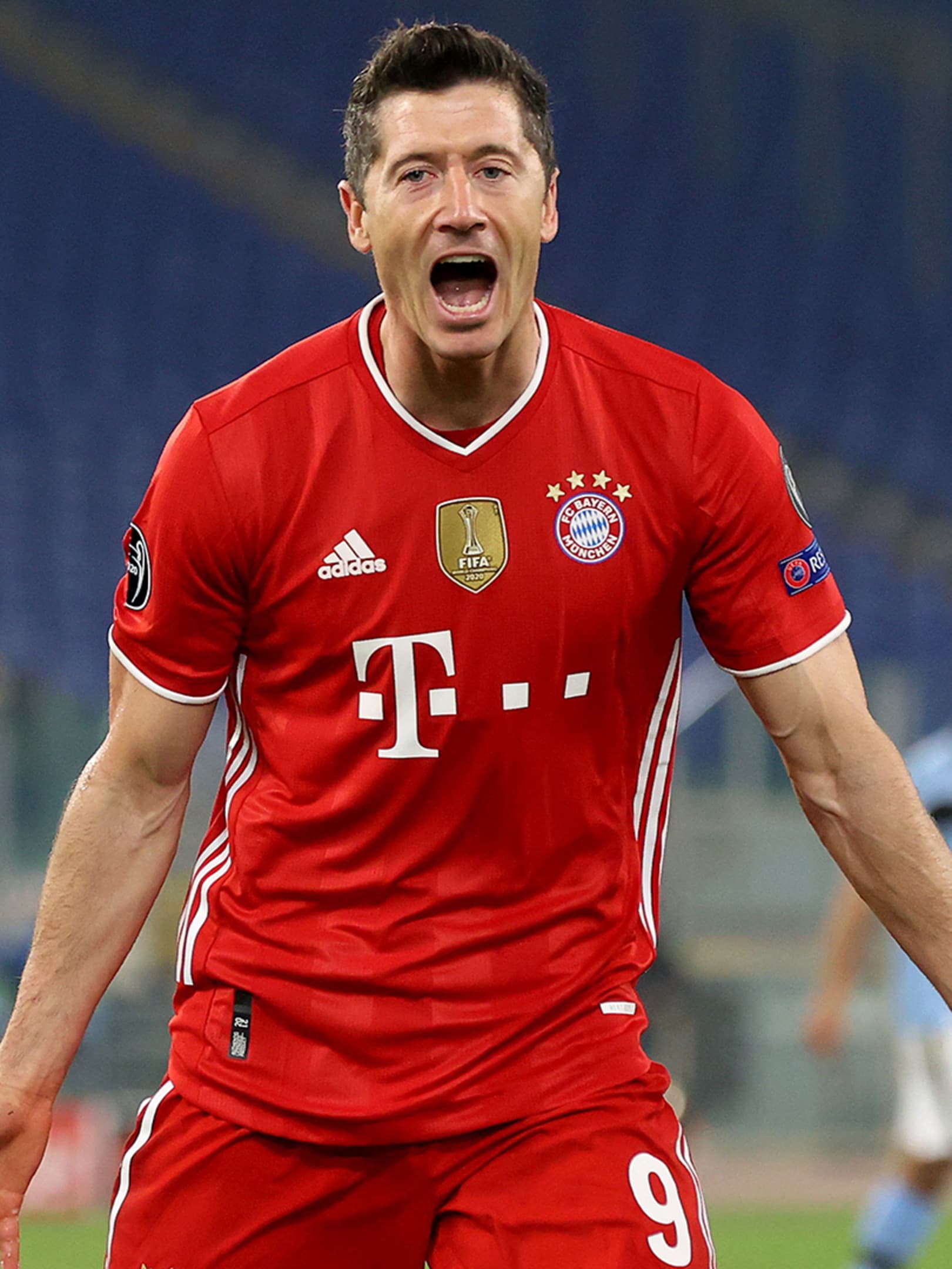 City dhe Chelsea në luftë për Lewandovskin