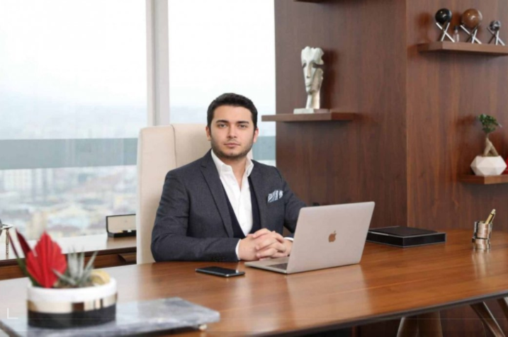 “Bosi turk po strehohet nga mafia në Shqipëri”, çfarë shkruajnë mediat për arratisjen e Ozer