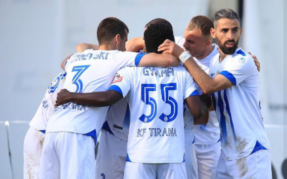 Tirana mposht mes tensionit Kastriotin, drejtuesit krutanë futen në fushën e lojës