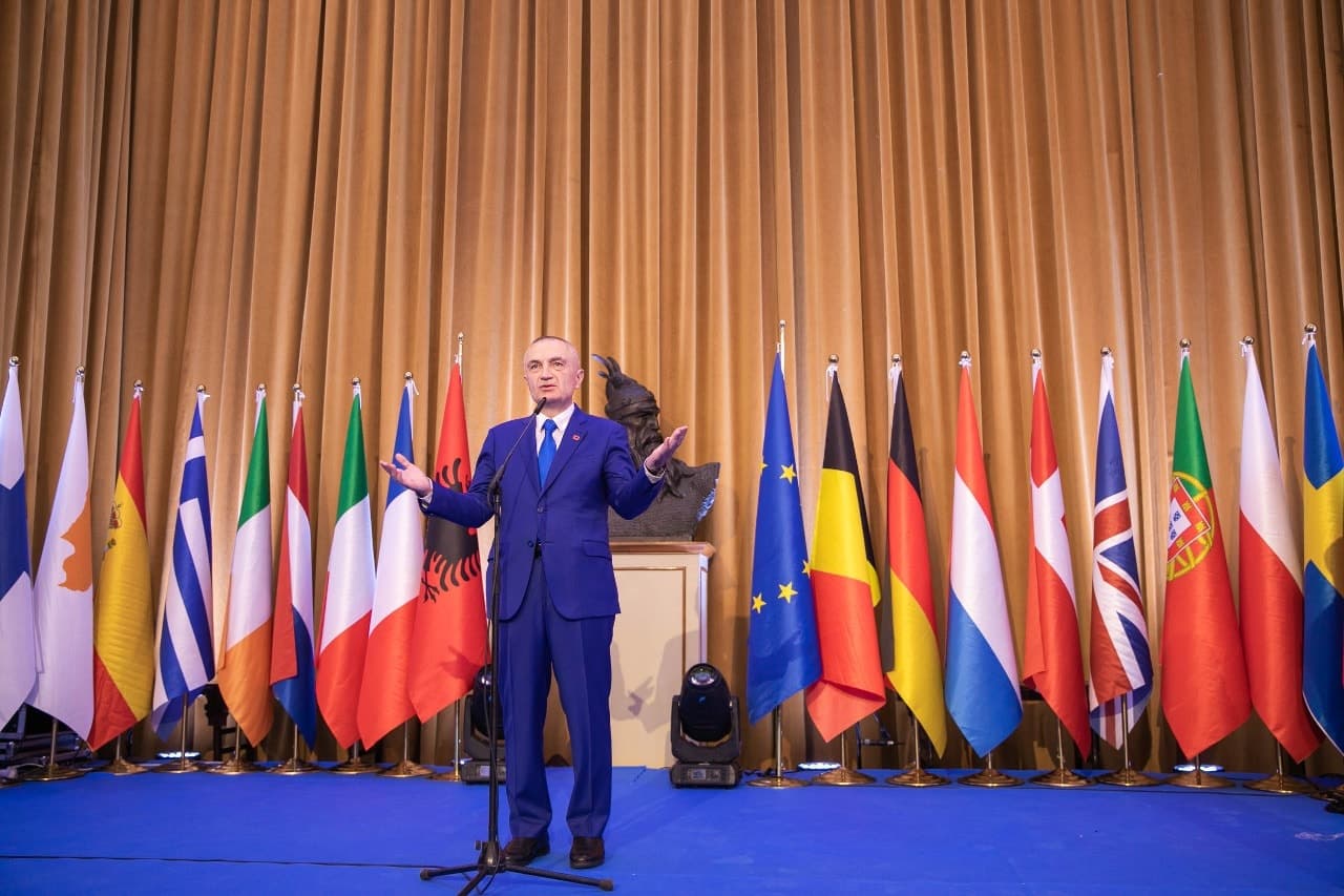 Dita e Europës/ Meta: Shqipëria duhet të çlirohet nga çdo formë e regjimeve hibride