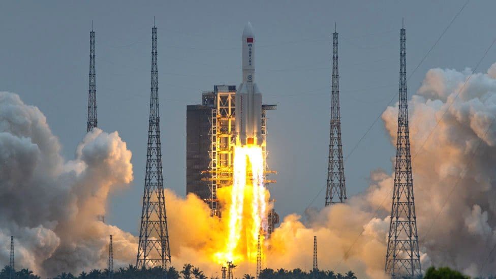 Rrezikoheshin disa vende, raketa kineze ‘përfundon xhiron’ në Oqeanin Indian