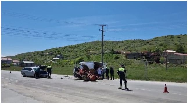 Video/ Makina përplaset me zetorin në Korçë, një i plagosur rëndë