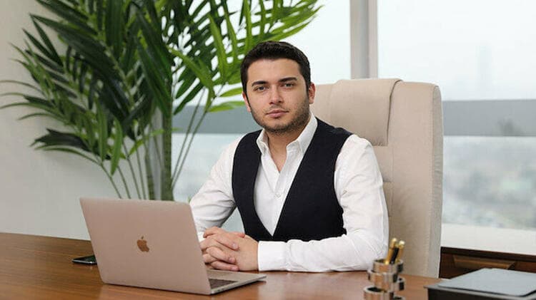 Bosi turk mbahet peng në Shqipëri, 50 mijë euro shpërblim kush jep informacion për Faruk Fatih Ozer