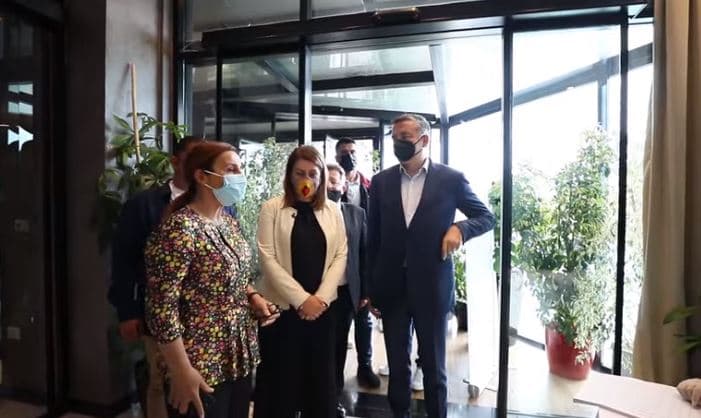 “Sezon turistik covid free”, Klosi: Hapet sistemi i aplikimit për operatorët turistikë