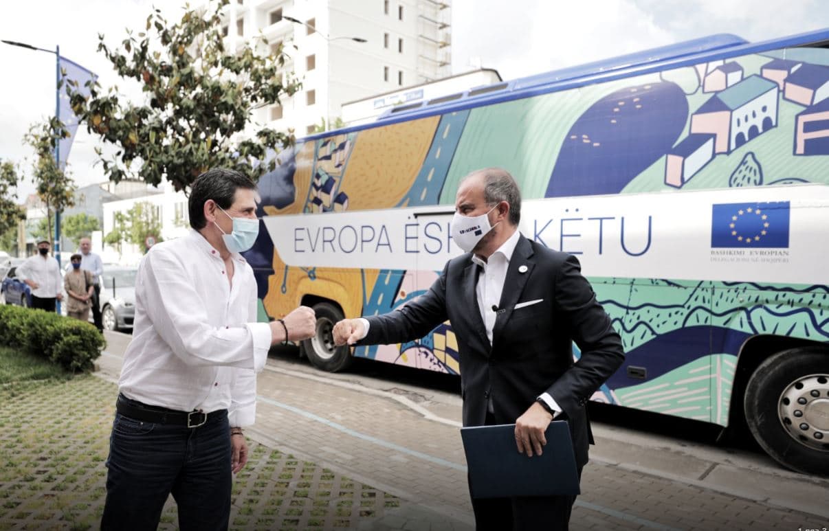 Javët e Europës 2021/ Kamza nga projekti “BE për shkollat“ përfiton 15 milionë euro për objektet arsimore