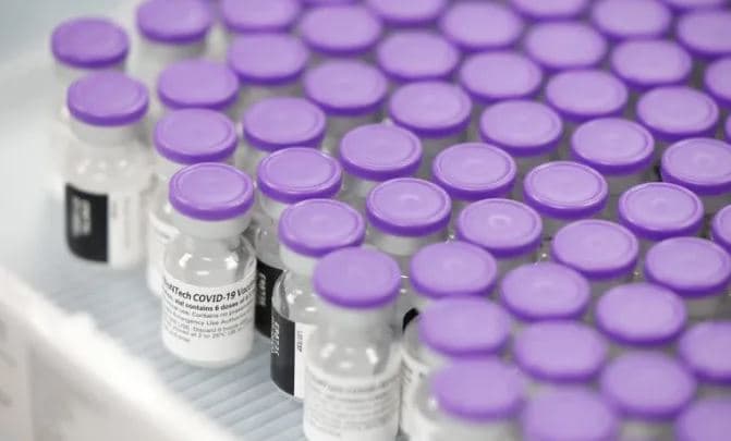 Lajm i mirë për vaksinën Pfizer: Mund të ruhet në frigorifer për një muaj