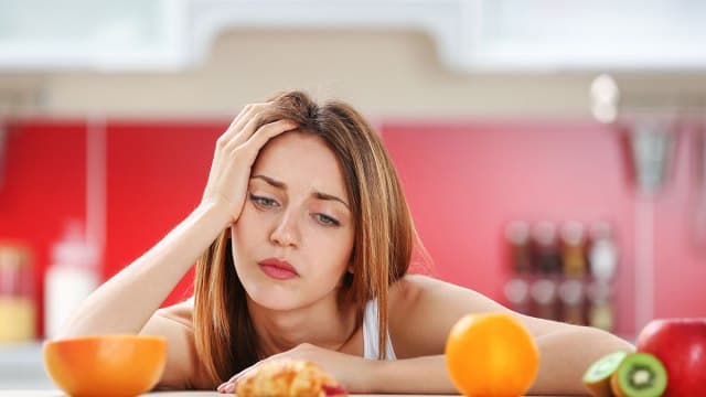 Dietat që nuk duhet të provoni kurrë sipas ekspertëve të shëndetit