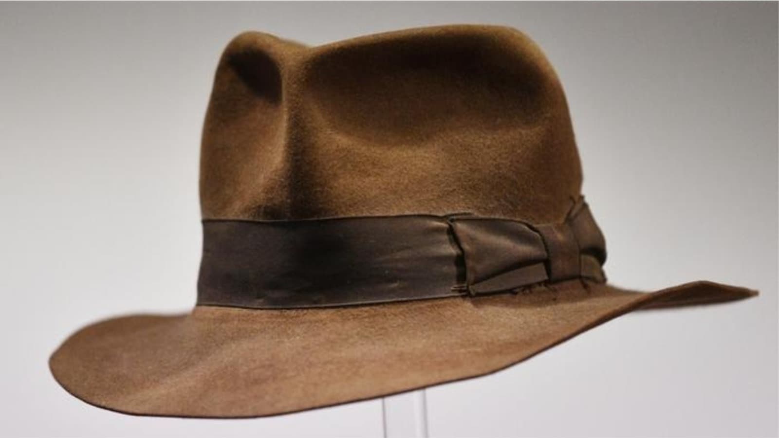 Del në ankand kapelja e Indiana Jones, shitet për një shumë marramendëse