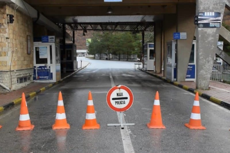 Hapet Kapshtica, nga sot Greqia lejon punëtorët sezonalë