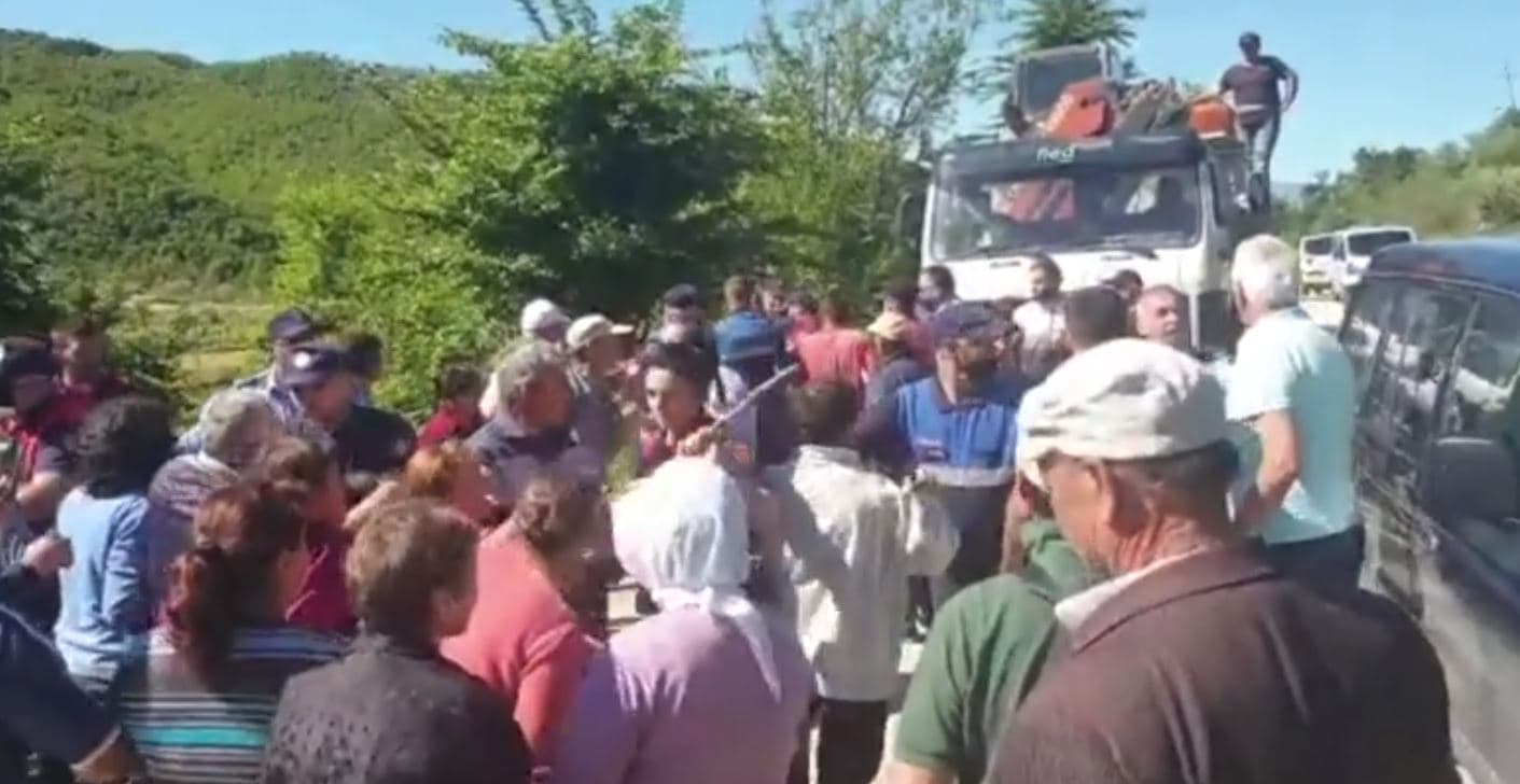 Protestuan për burimin e Sinecit, procedon 6 banorë të fshatit Lumas