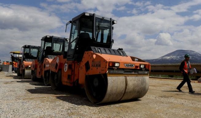 Tentoi të vrasë me makinë punëtorin në rrugën e Kombit, lihet në burg 67-vjeçari