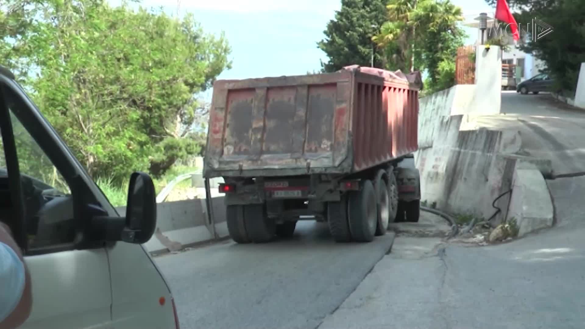 “Bie” rruga Vlorë-Orikum (VIDEO)