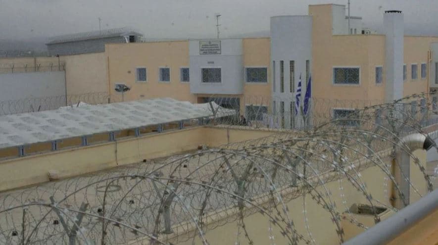 Sherr në burgun grek, shqiptarët bëjnë për spital grabitësin e njohur