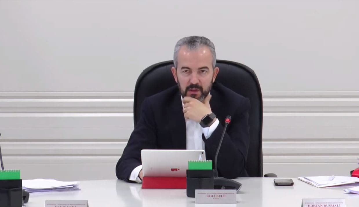 Transmetoi reklama politike ditën e heshtjes zgjedhore/ KQZ gjobit me 2 milion lekë RTSH-në
