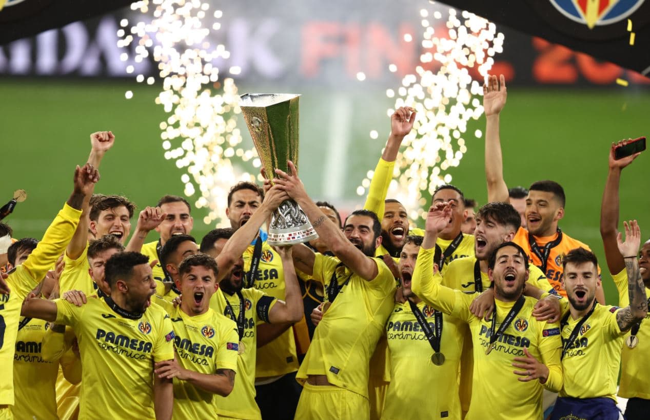 Penalltitë i buzëqeshin Villarrealit, spanjollët fitojnë trofeun e Europa League (VIDEO)