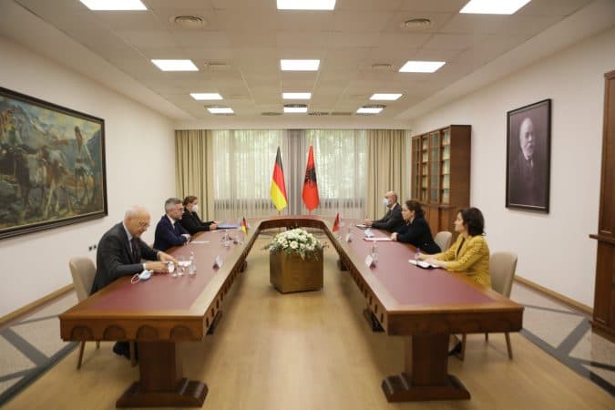 Xhaçka takim me ministrin gjerman: Ne i kemi bërë detyrat e shtëpisë