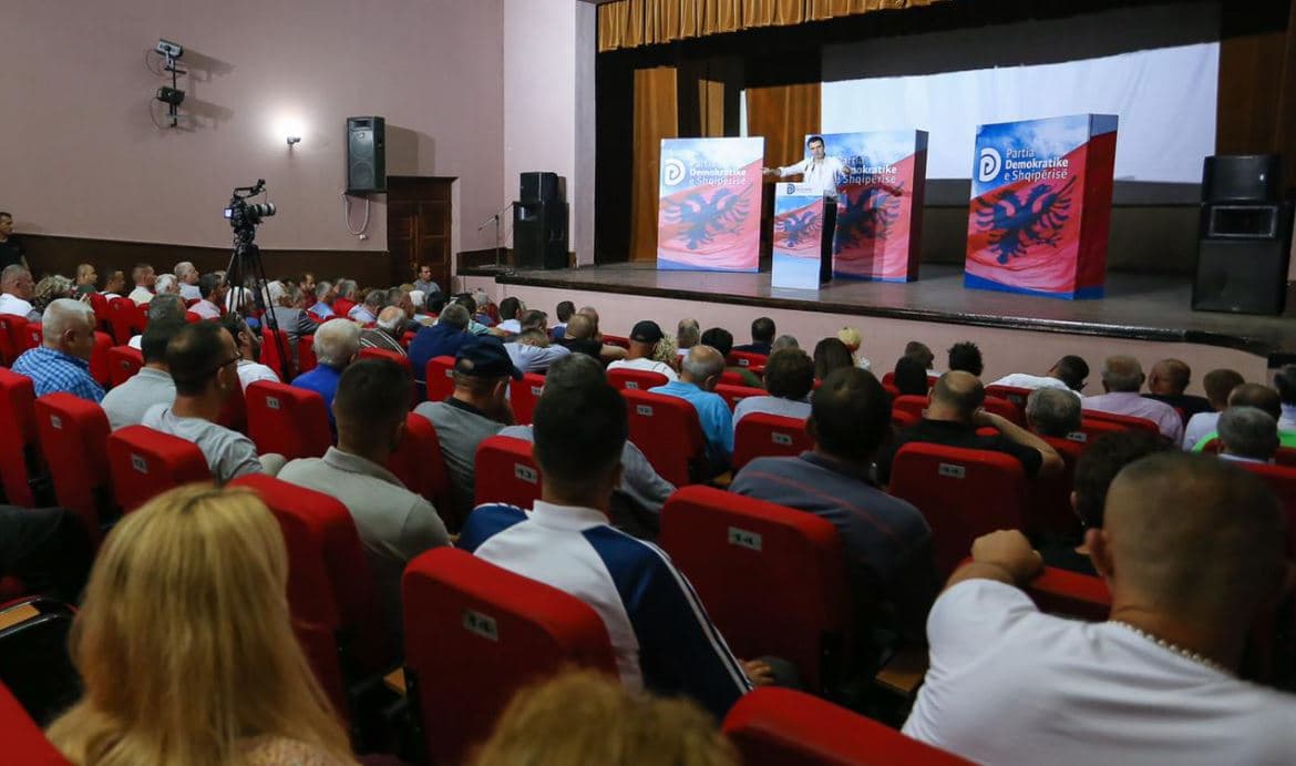 Basha me demokratët e Matit e Bulqizës: Misioni i ndryshimit mbetet misioni i demokratëve (VIDEO)