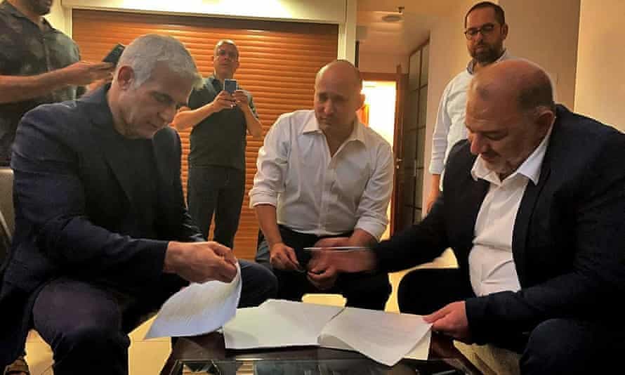 Partitë opozitare në Izrael marrëveshje për qeverinë e re. Netanyahu: Mos e votoni!