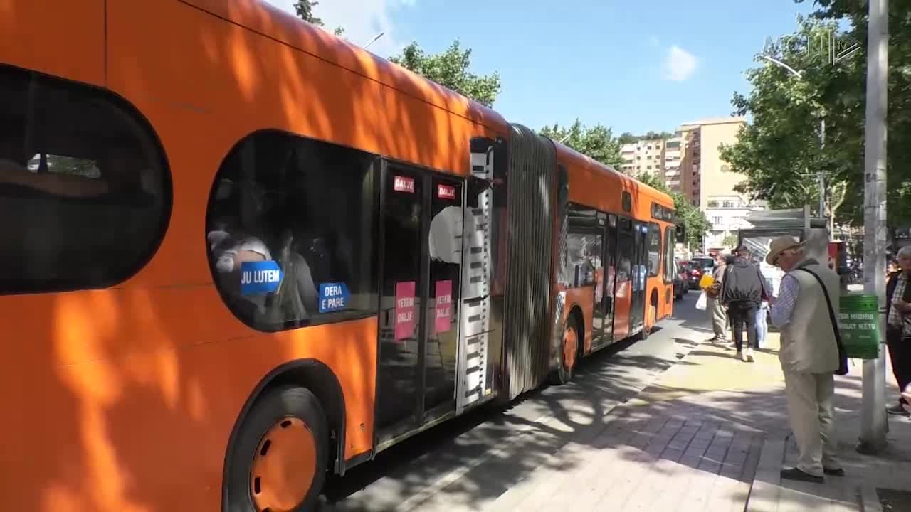 Mungojnë edhe abonetë e linjave (VIDEO)
