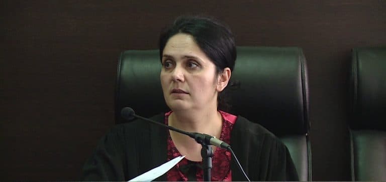 Gjykata e Posaçme e Apelit lë në burg ish-gjyqtaren Enkeleda Hoxha