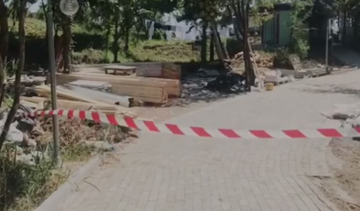 Ndërtuan pa leje te "Kepi i Rodonit", në pranga administratori dhe punëtorët e ndërtimit