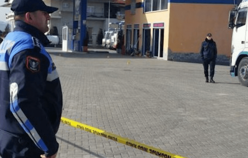 Grabitet me armë një karburant në Fllakë të Durrësit