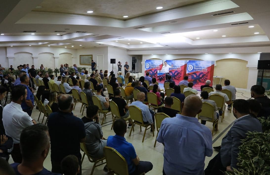  Basha me demokratët në Tiranë e Shijak: Gara brenda PD-së, provë ndaj vlerave