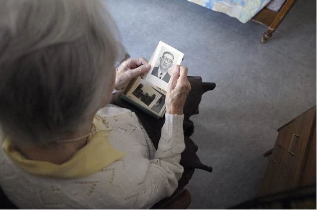 Pse Covid-19 na vendos përballë rrezikut nga sëmundja Alzheimer