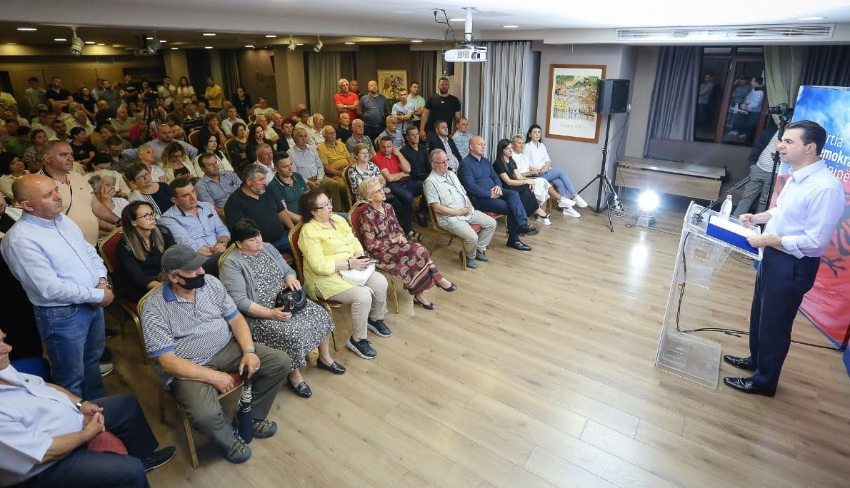         Basha: Të mohosh masakrën e 25 prillit, do të thotë dorëzim pa kushte para padrejtësisë