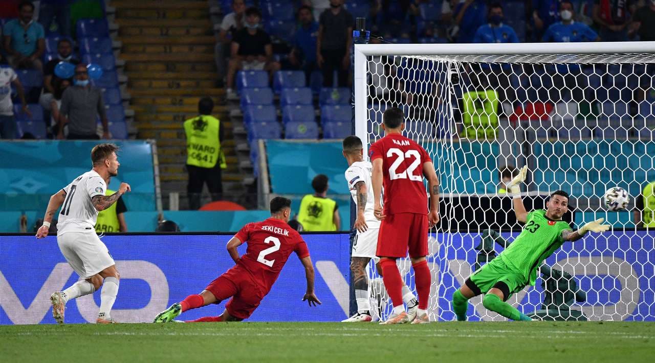 Italia e nis me këmbën e mbarë Europianin, mposht me “tris” Turqinë (VIDEO)