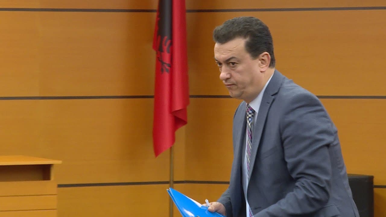Anton Martini reagon për shkarkimin nga KPA: Fali Zot se nuk dinë ç'bëjnë