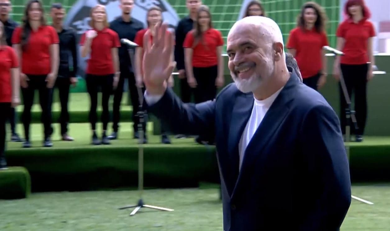 Nis Kongresi i jashtëzakonshëm i Partisë Socialiste në stadiumin “Air Albania”