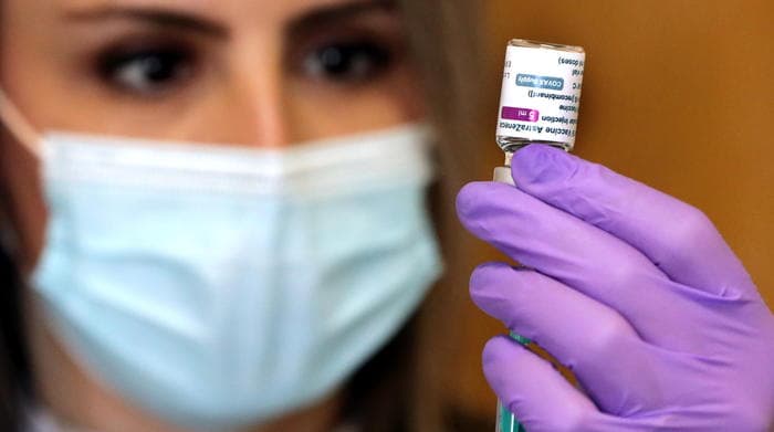 Italia pezullon vaksinimin me AstraZeneca për personat nën 60 vjeç