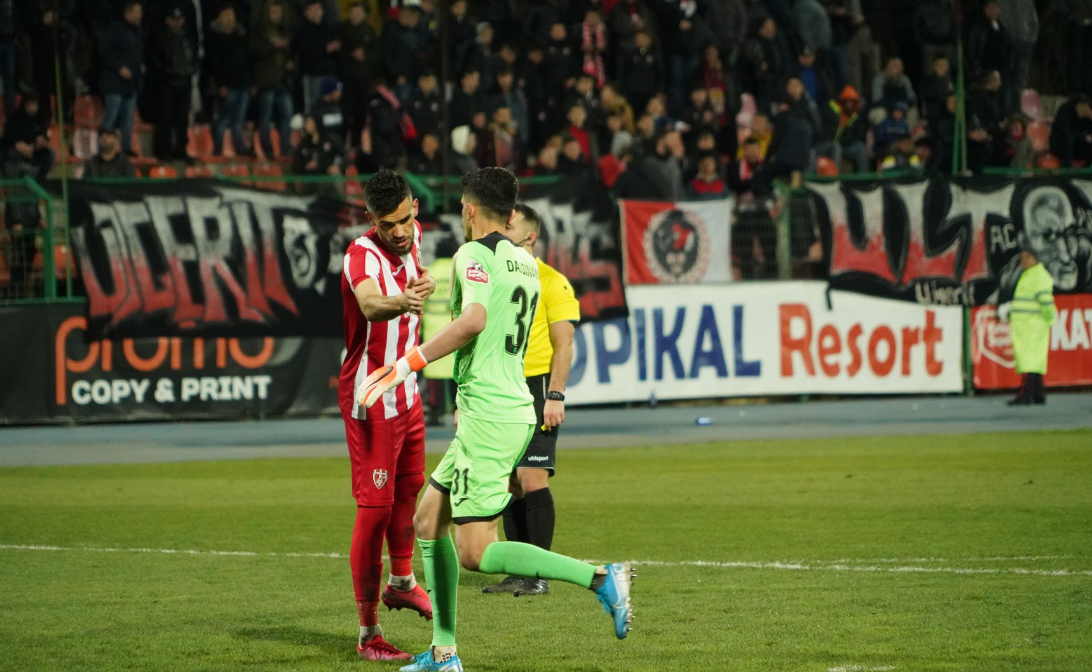 Laçi nuk ndalet në merkato, prezanton futbollistin e Skënderbeut