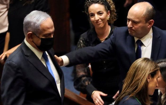 Rrëzoi Netanyahun me vetëm një votë/ Kryeministri i ri i Izraelit premton të bashkojë kombin (VIDEO)