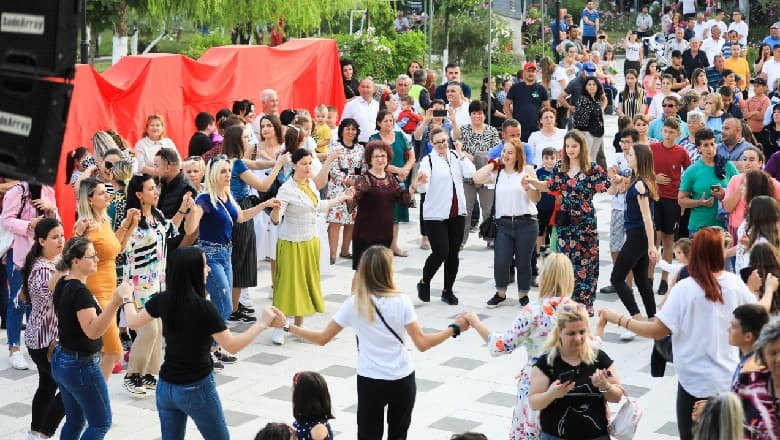 Ura Vajgurore ‘pagëzohet’ me emrin historik Dimal, hap sezonin veror