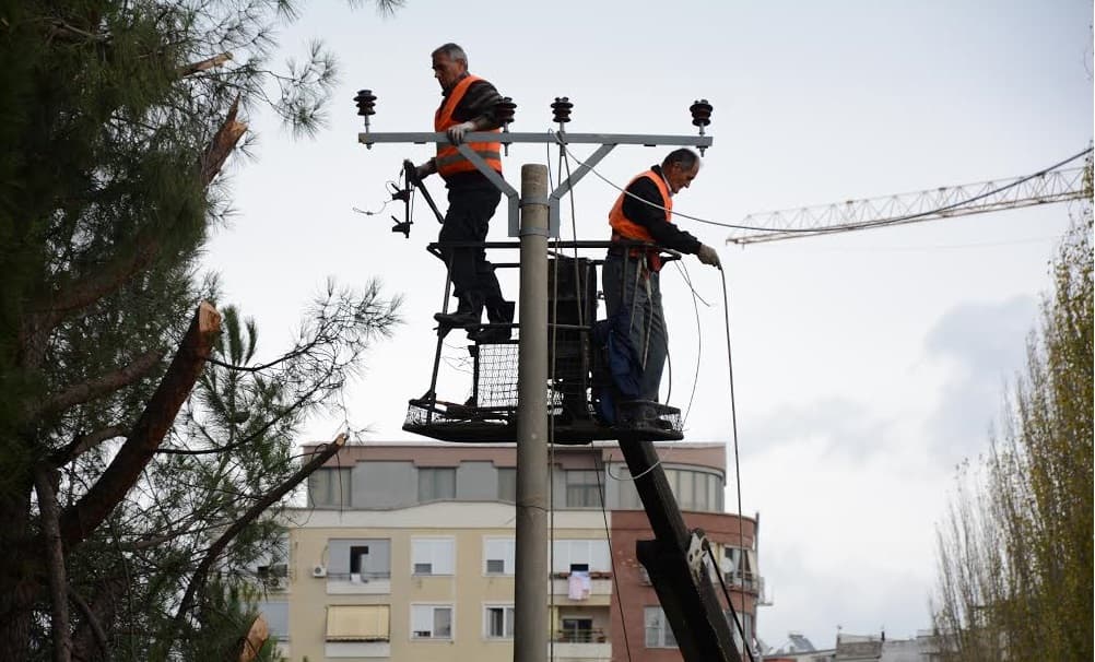      Nesër pa energji elektrike disa zona në Tiranë